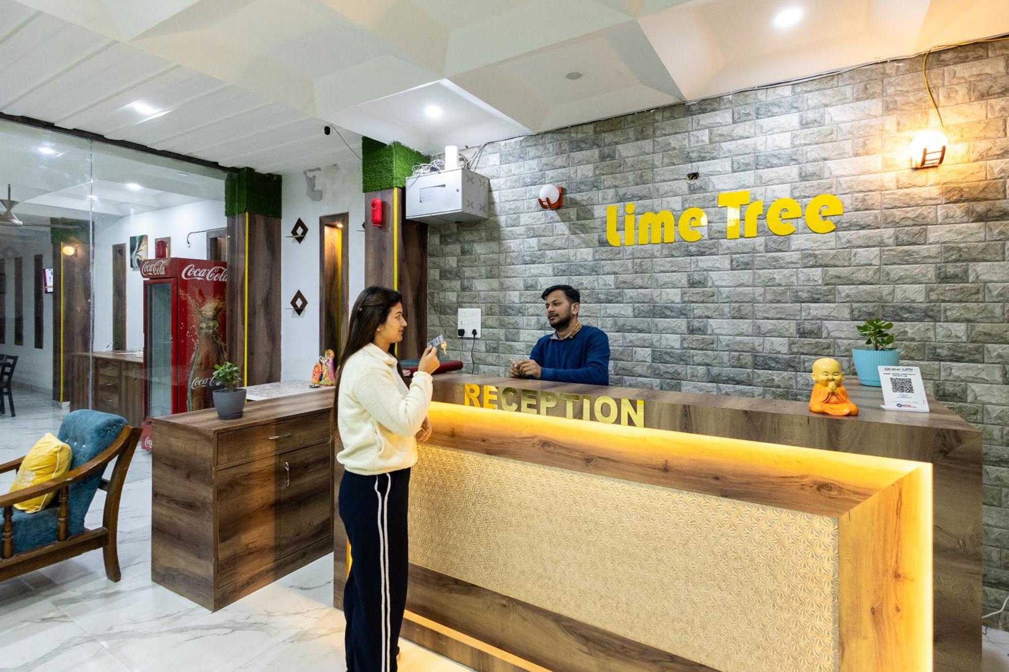 Lime Tree Hotel And Banquet Vrindāvan Eksteriør bilde