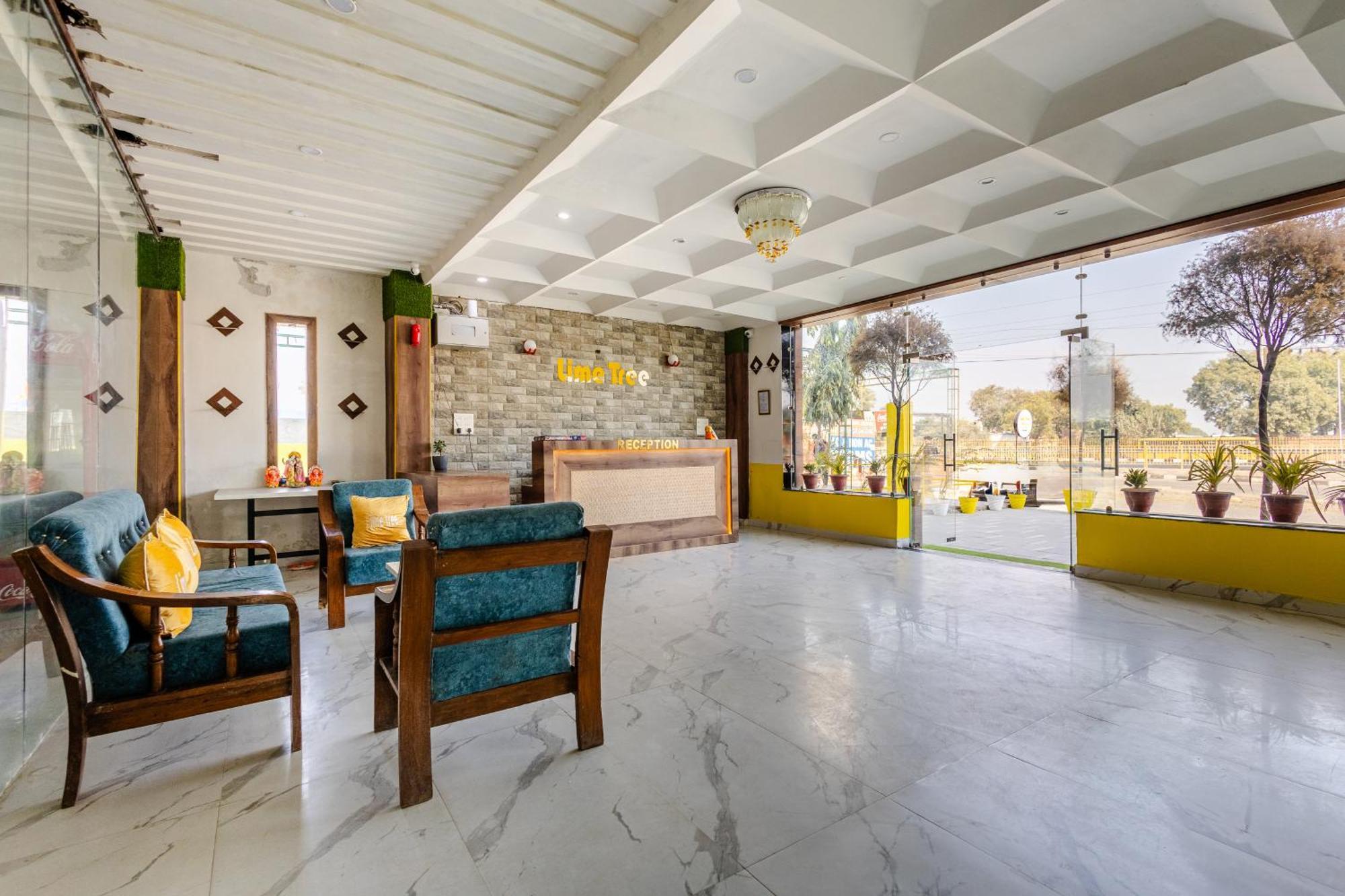 Lime Tree Hotel And Banquet Vrindāvan Eksteriør bilde