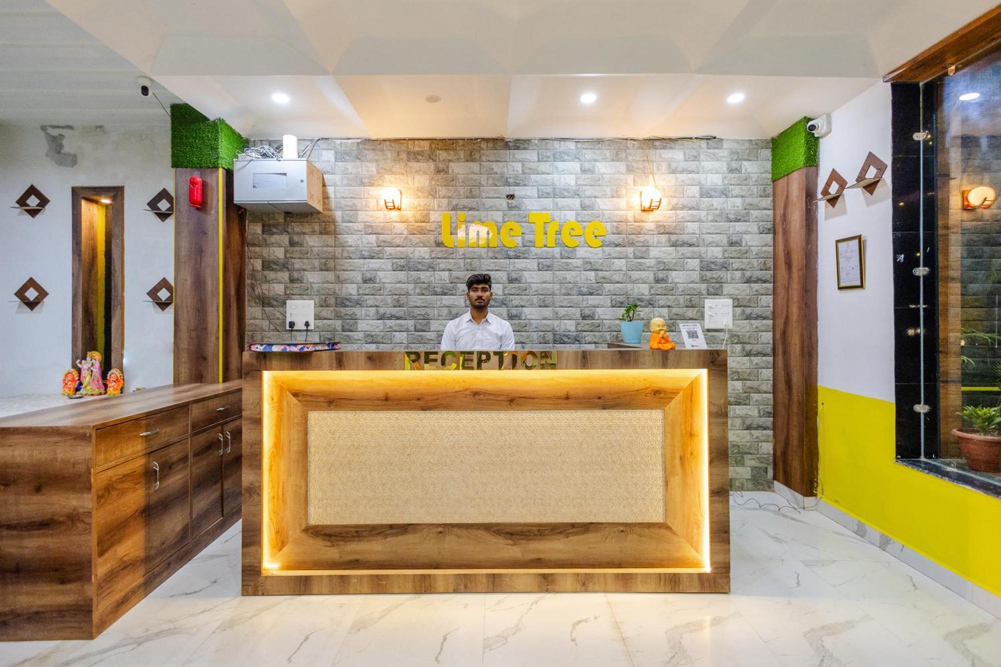 Lime Tree Hotel And Banquet Vrindāvan Eksteriør bilde