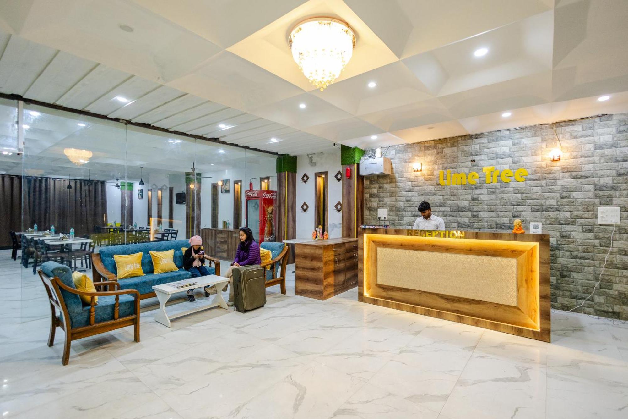 Lime Tree Hotel And Banquet Vrindāvan Eksteriør bilde