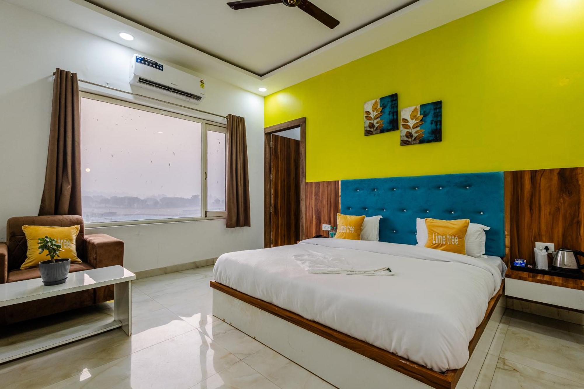 Lime Tree Hotel And Banquet Vrindāvan Eksteriør bilde