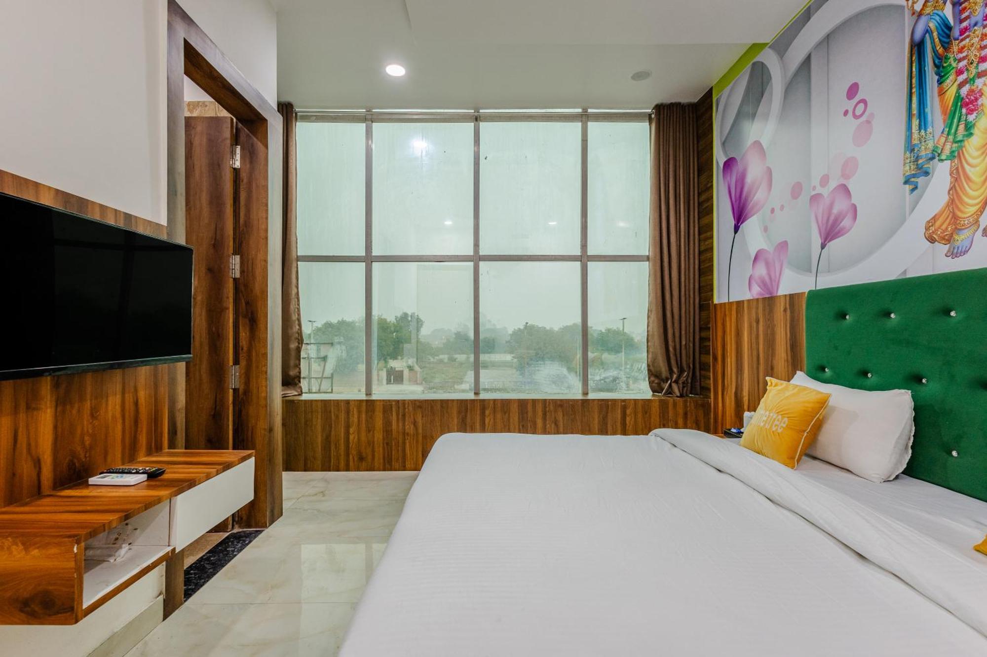 Lime Tree Hotel And Banquet Vrindāvan Eksteriør bilde