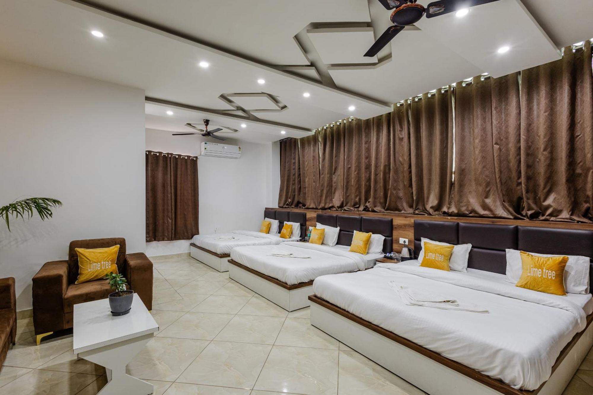 Lime Tree Hotel And Banquet Vrindāvan Eksteriør bilde